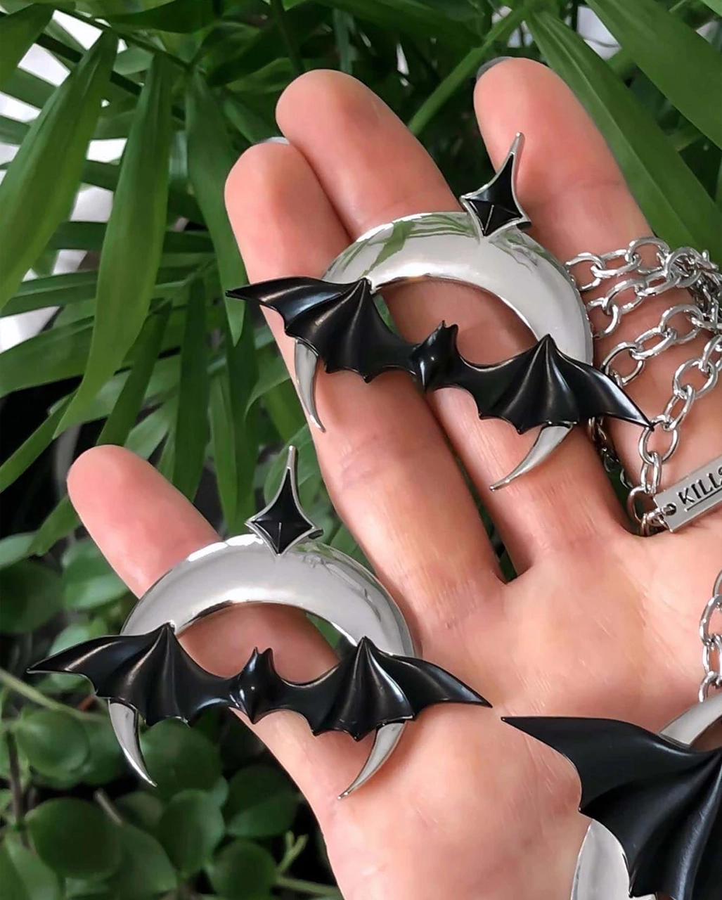 KILLSTAR Chiroptera Fledermaus Ohrringe 4 KILLSTAR Chiroptera Fledermaus Ohrringe – Bild 2