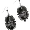 KILLSTAR Kissing Eve Ohrringe -Cosplay Verkäufe killstar kissing eve ohrringe killstar kissing eve earrings gothic schmuck 50470 01